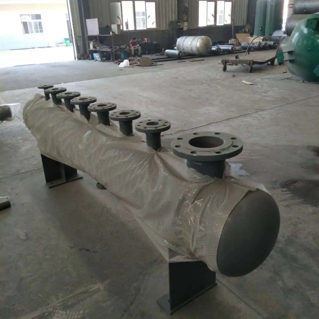 马尔康集分水器